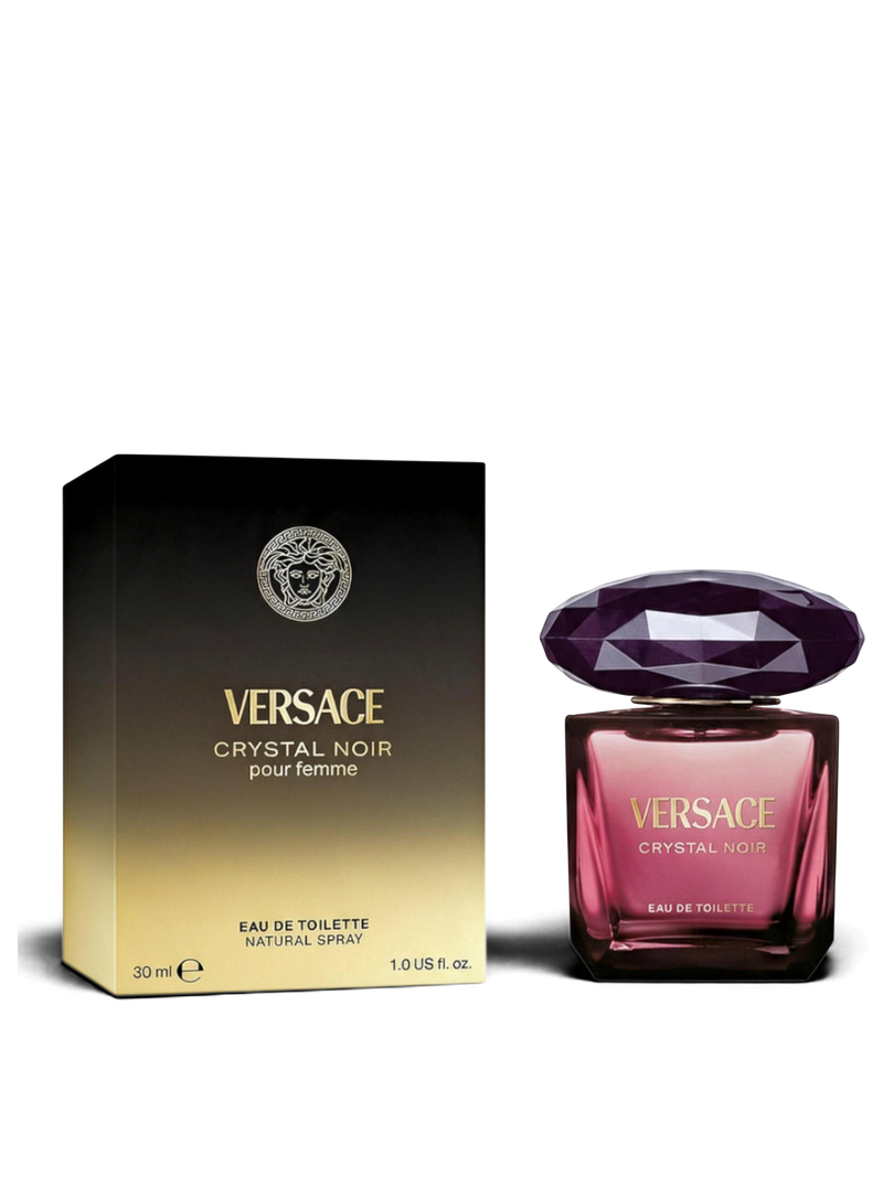 euaden Versace Crystal Noir kadın parfümü, elmas kesim kapaklı şık cam şişesi ve siyah altın renkli kutusu ile.