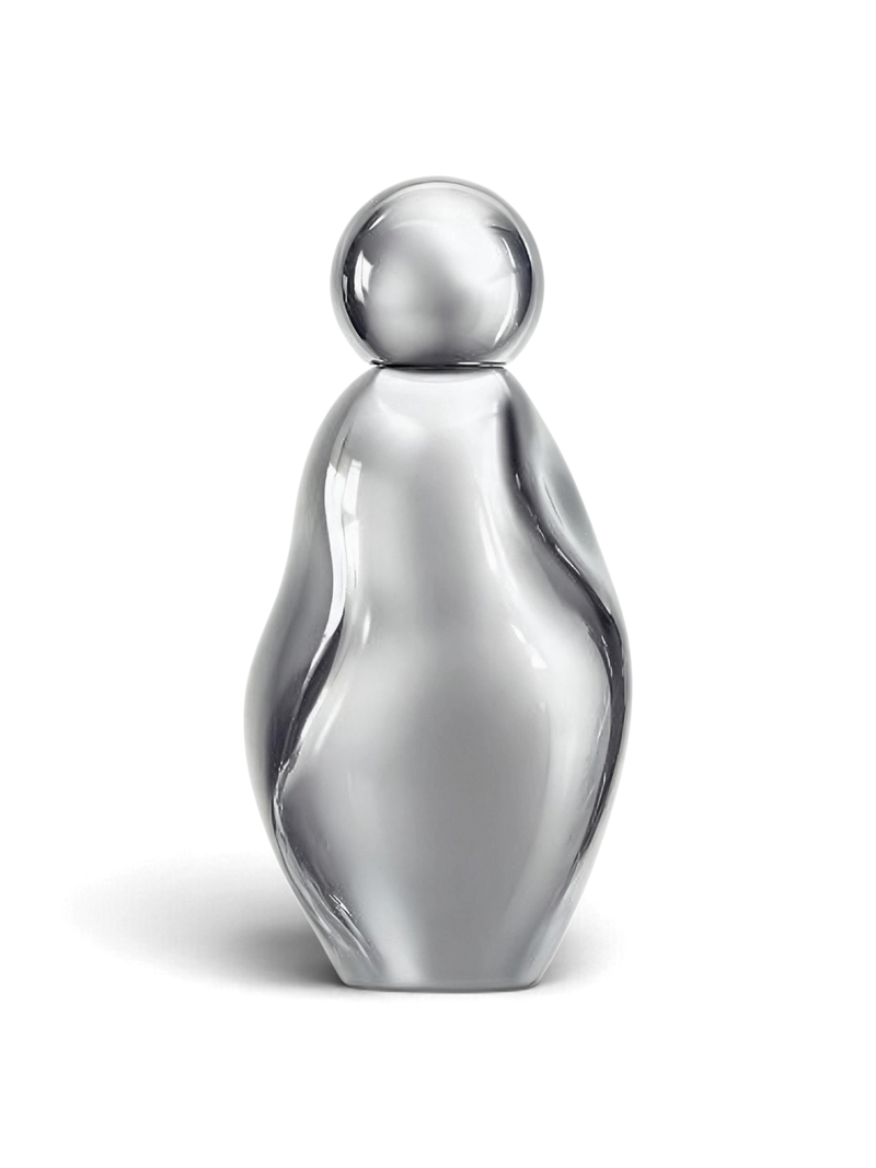 euaden Kylie Jenner 2.0 Cosmic kadın parfümü, modern ve heykelsi gümüş cam şişe tasarımıyla 100 ml EDP
