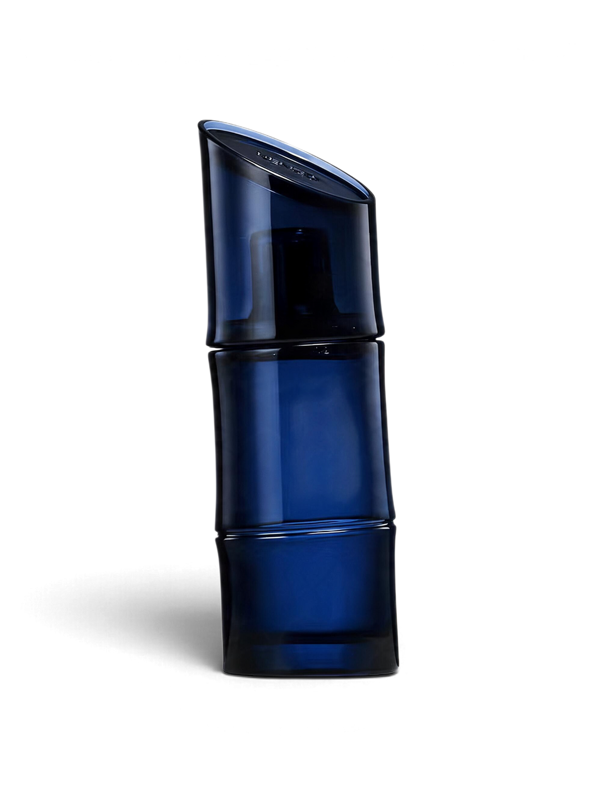 euaden Kenzo Pour Homme EDP erkek parfümü, bambu formunda koyu mavi cam şişesiyle modern ve maskülen bir tasarım.