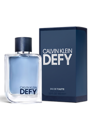 euaden Calvin Klein Defy erkek parfümü, 100 ml cam şişe ve lacivert kutusu ile modern ve maskülen bir tasarım.