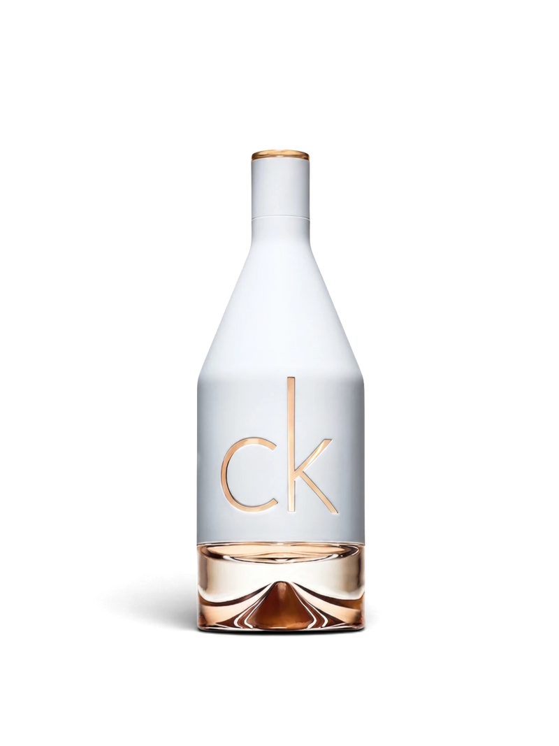 euaden Calvin Klein IN2U Woman EDT parfüm, beyaz mat şişesi ve rose gold detaylarıyla modern kadın parfümü