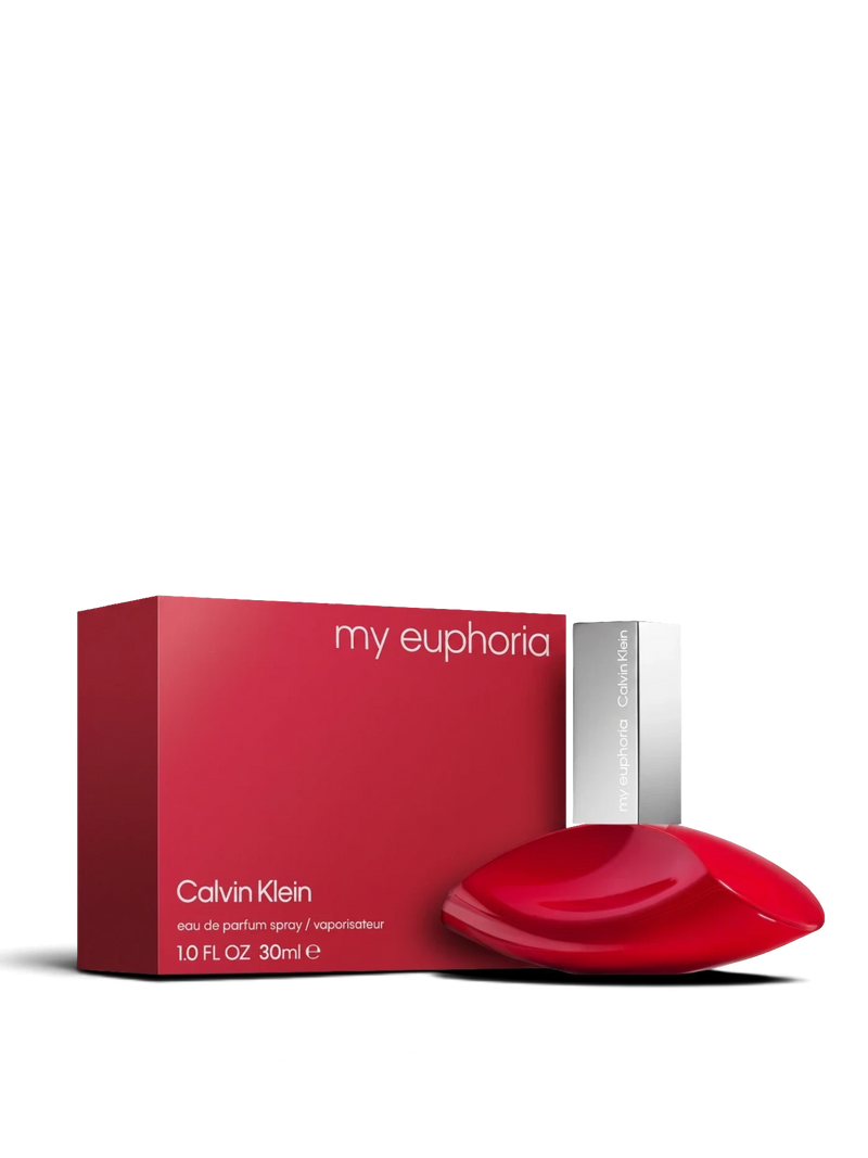 euaden Calvin Klein My Euphoria kadın parfümü, kırmızı şişesi ve uyumlu kutusuyla modern ve çekici bir tasarım sunuyor.