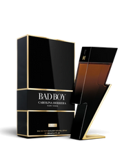 euaden satışı olan, siyah ve altın detaylı şimşek formunda Carolina Herrera Bad Boy Elixir erkek parfüm şişesi ve kutusu
