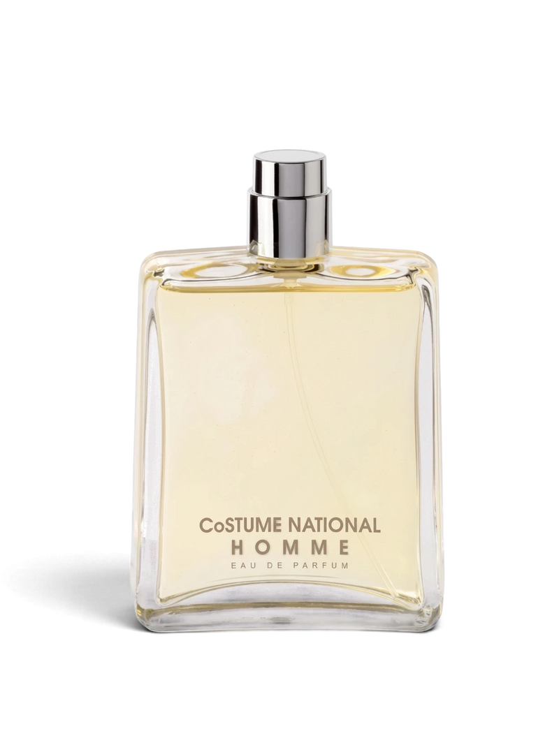 euaden Costume National Homme 100 ml erkek parfümü, şık cam şişesi ve odunsu baharatlı kokusuyla rafine bir seçenek.