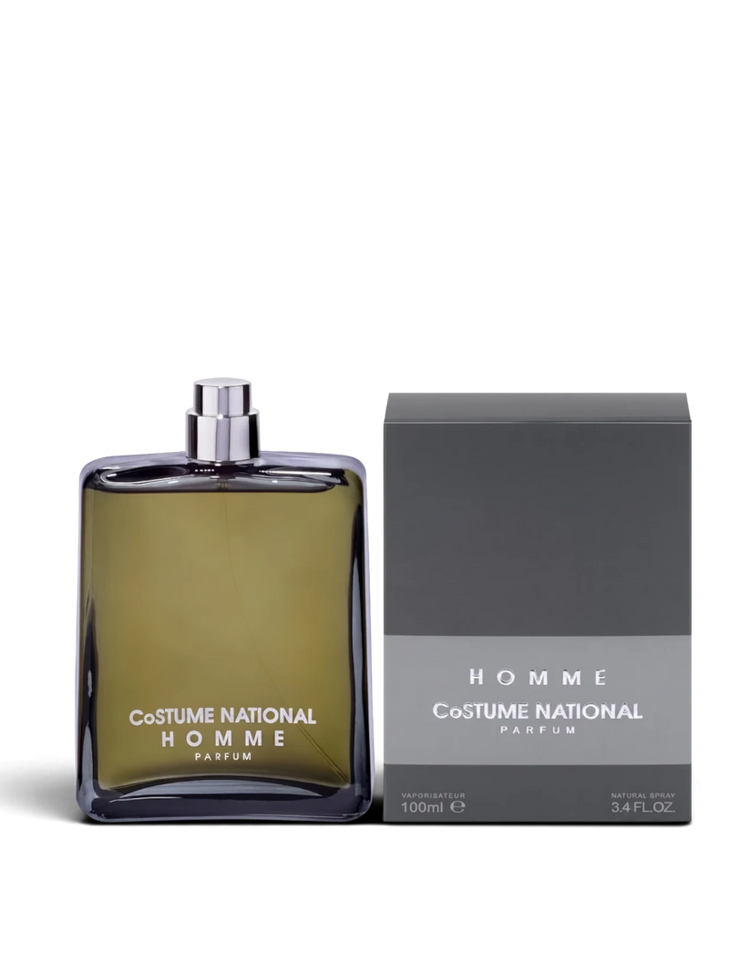 euaden Costume National Homme Parfum 100 ml erkek parfümü, şık cam şişesi ve gri kutusu ile maskülen bir tasarım.