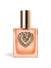 euaden Dolce & Gabbana Devotion Intense kadın parfümü, üzerinde altın rengi kalp sembolü bulunan şık cam şişe