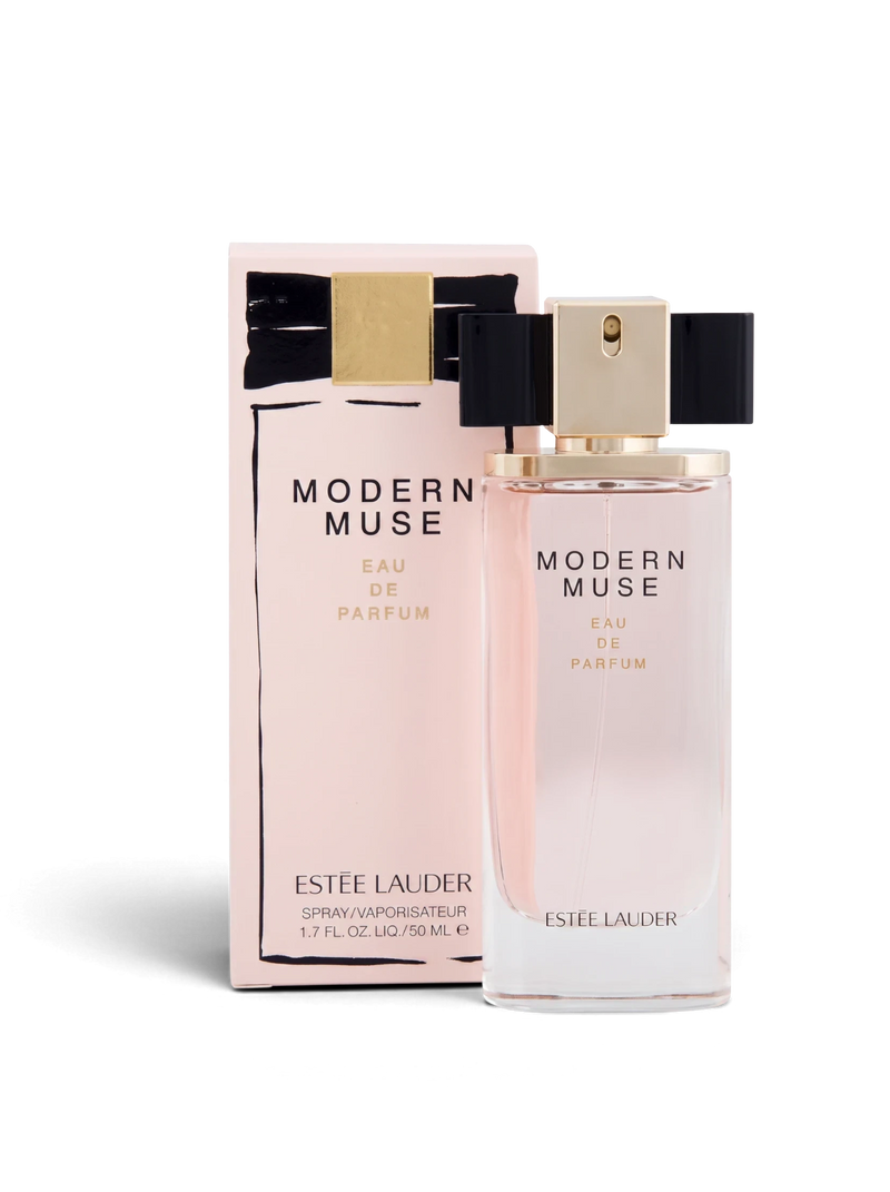 euaden Estée Lauder Modern Muse 50 ml kadın parfümü, şık cam şişesi ve pembe kutusuyla çiçeksi odunsu koku.