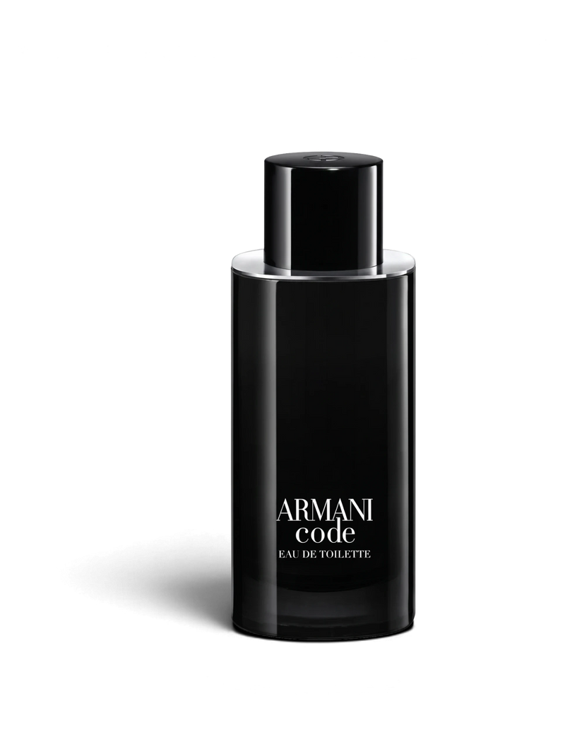 euaden Giorgio Armani Code erkek parfümü, şık siyah cam şişesi ve modern tasarımıyla dikkat çekiyor.