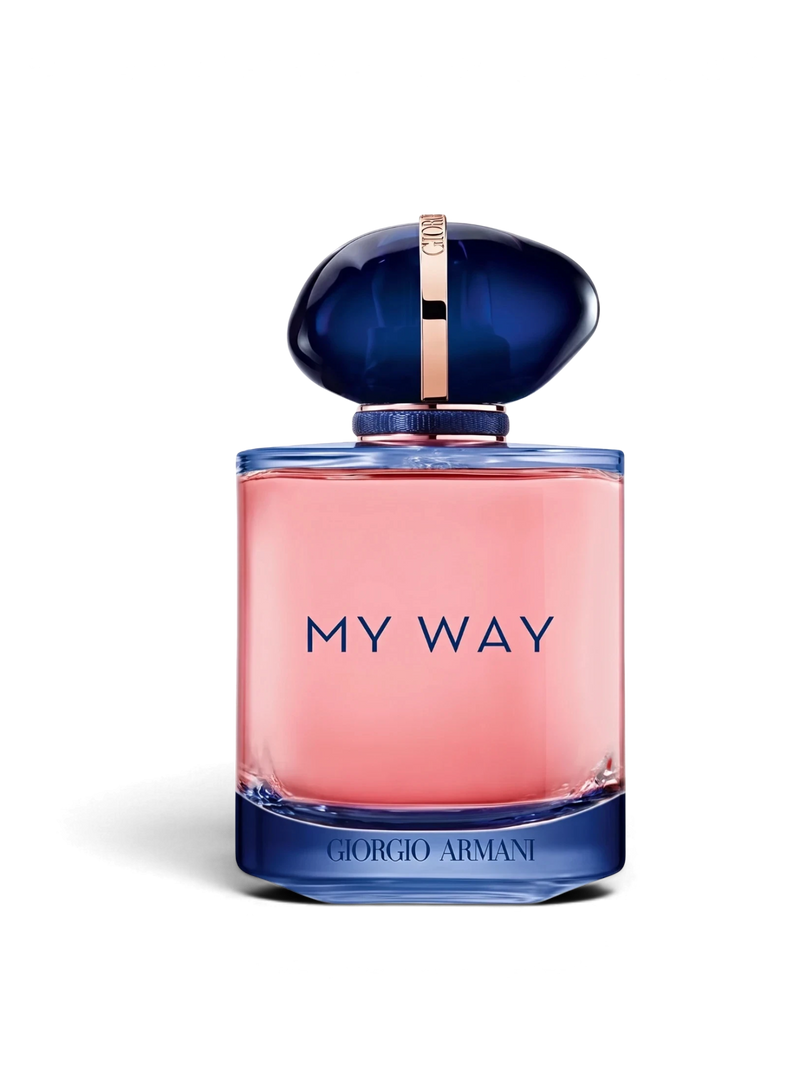 euaden GIORGIO ARMANI My Way Intense kadın parfümü, pembe cam şişesi ve lacivert taş kapak tasarımıyla