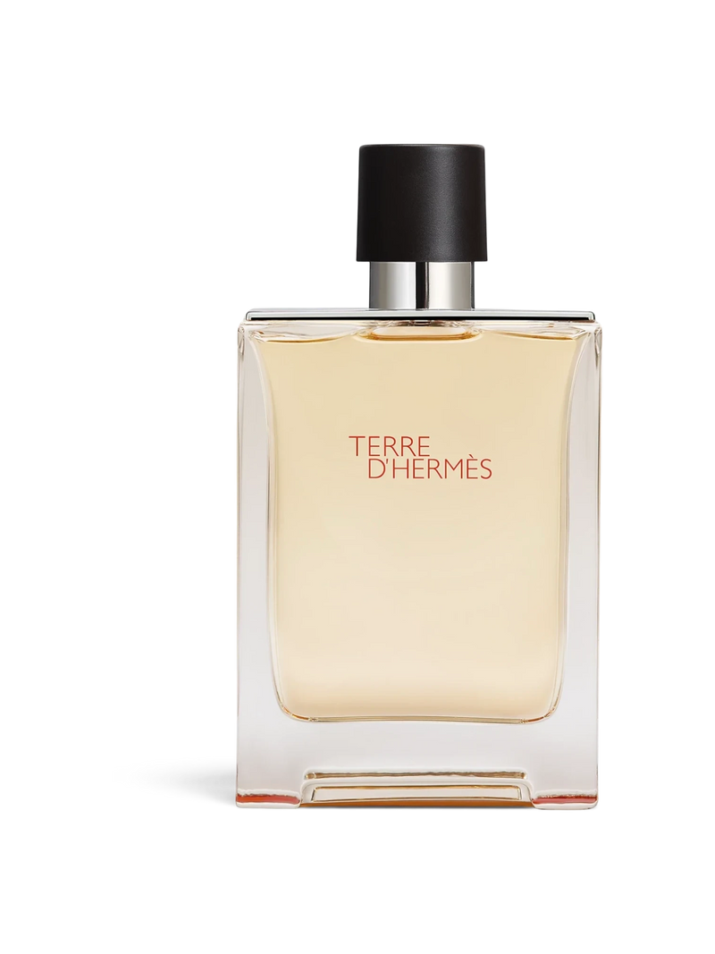 euaden HERMÈS Terre d'Hermès erkek parfümü, şık cam şişesi ve siyah kapağı ile odunsu ve narenciye notalı koku.