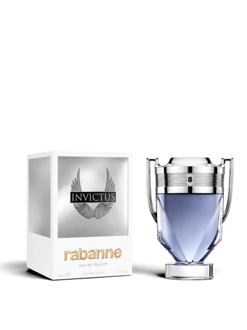 euaden Paco Rabanne Invictus erkek parfümü, kupa şeklinde cam şişesi ve kanat logolu beyaz kutusu ile
