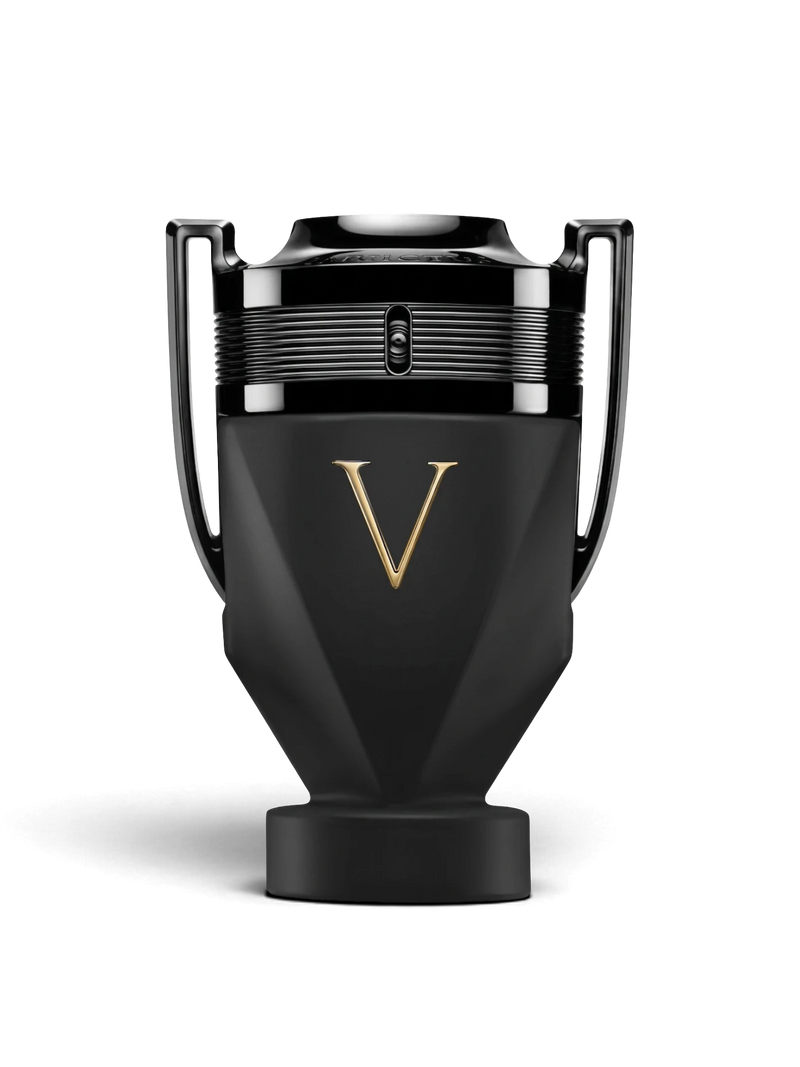 euaden Paco Rabanne Invictus Victory Absolu erkek parfümü, üzerinde altın V harfi bulunan mat siyah kupa şişe tasarımı