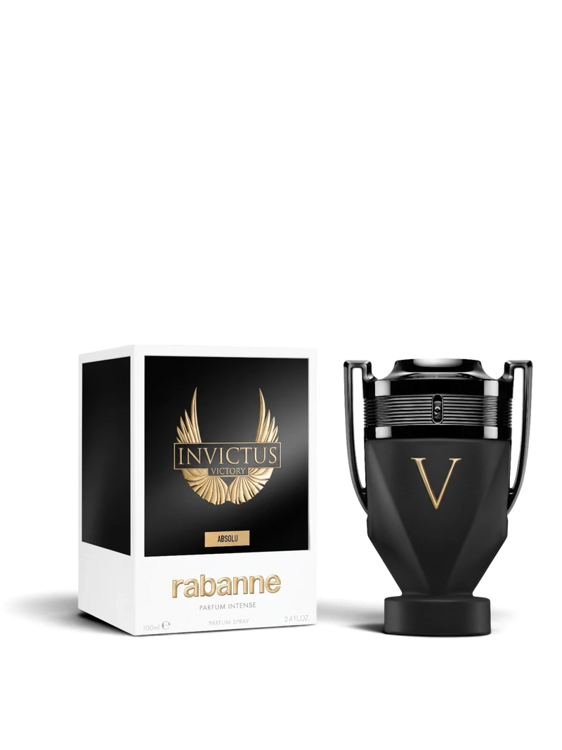 euaden Paco Rabanne Invictus Victory Absolu erkek parfümü, siyah kupa tasarımlı şişesi ve altın detaylı kutusuyla