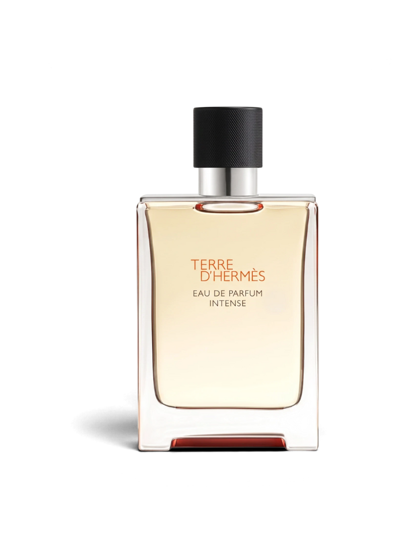 euaden tarafından sunulan, kehribar renkli cam şişeli Terre d'Hermès Intense erkek parfümü